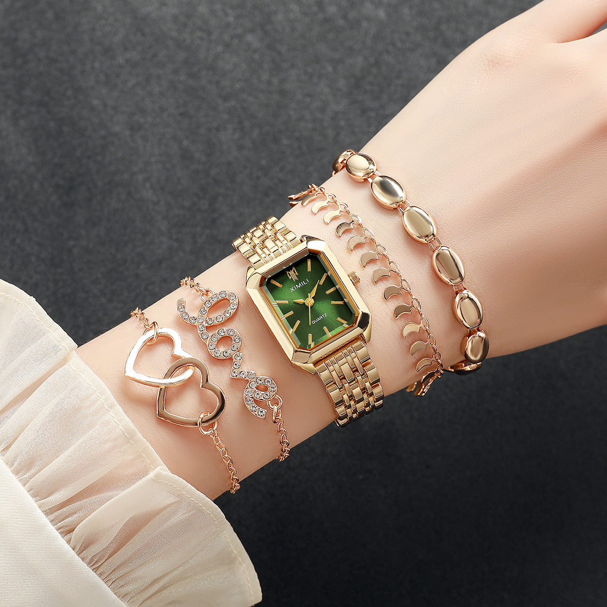 Square Women’s Watch with Heart Bracelet